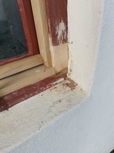 Sanierungsmaßnahme an historischemSanierungsmaßnahme an historischem Fenster im Bestand historisches Gebäude Fenster im Bestand